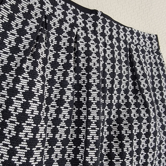 Reserved Black and White Pleated A-Line Skirt UK 14 = US 10 - Picture 5 of 15